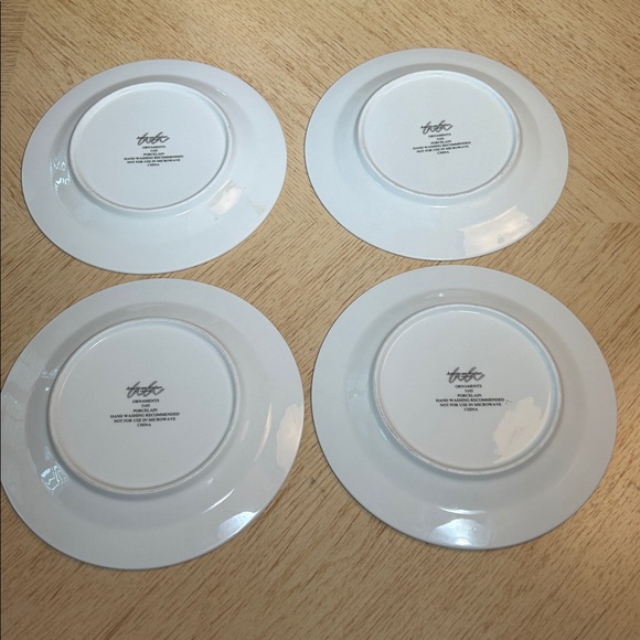 American Atelier Porcelain Holiday Ornament Salad/Desert Plate (4) - Picture 6 of 8